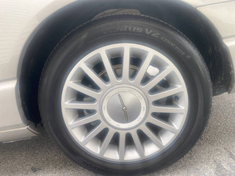 2004 Ford Thunderbird 11th Gen - Image 23 of 28