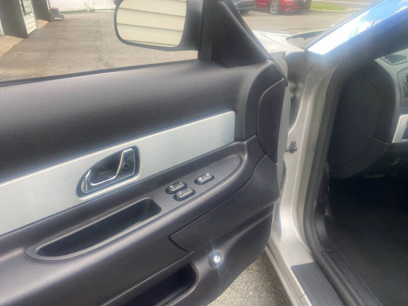 2004 Ford Thunderbird 11th Gen - Image 14 of 28