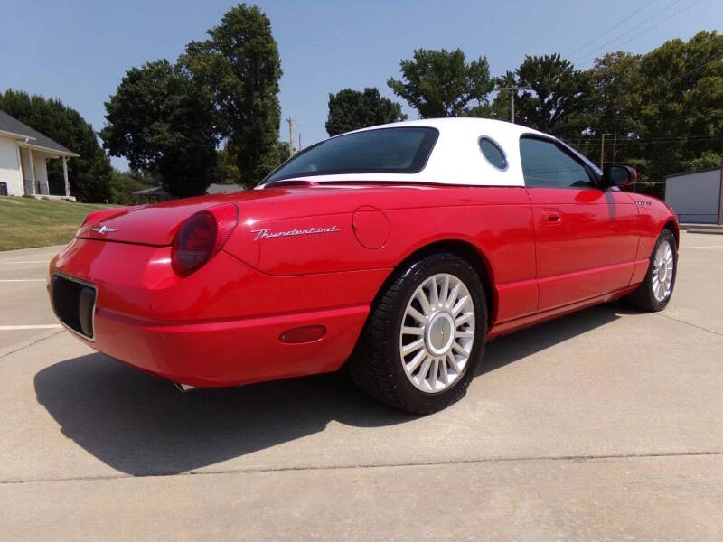 2004 Ford Thunderbird 11th Gen - Image 30 of 31
