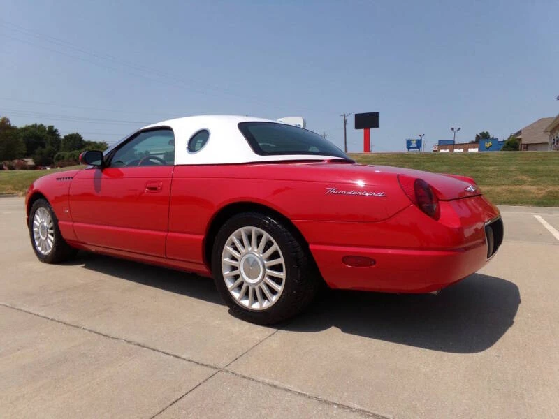 2004 Ford Thunderbird 11th Gen - Image 29 of 31