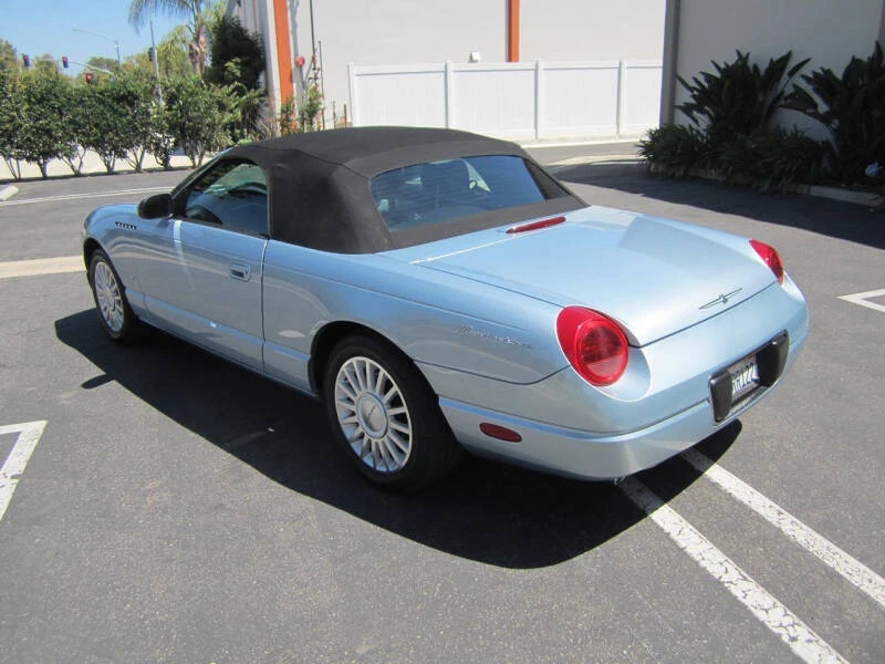 2004 Ford Thunderbird 11th Gen - Image 18 of 31