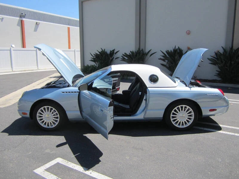 2004 Ford Thunderbird 11th Gen - Image 10 of 31