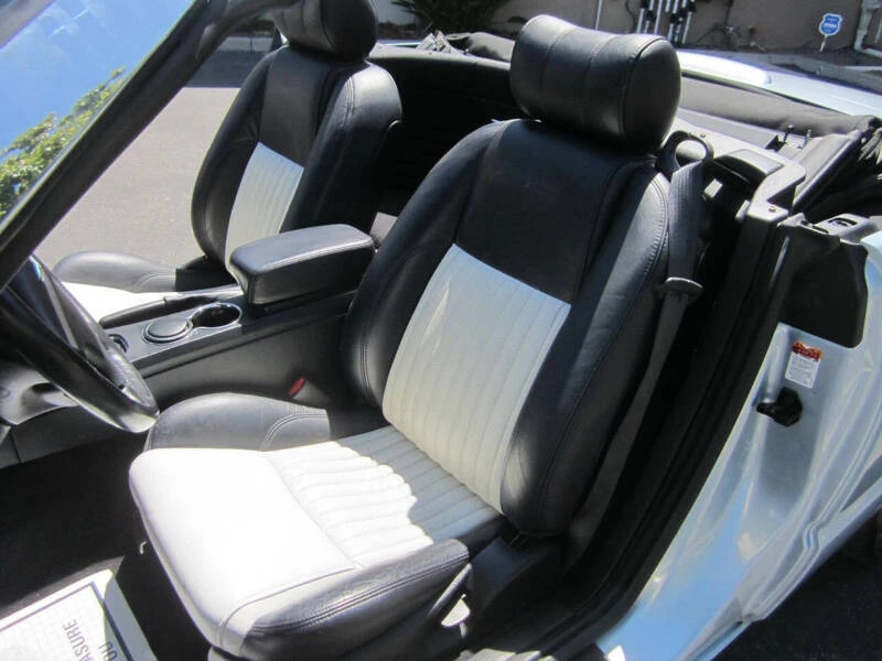 2004 Ford Thunderbird 11th Gen - Image 31 of 31