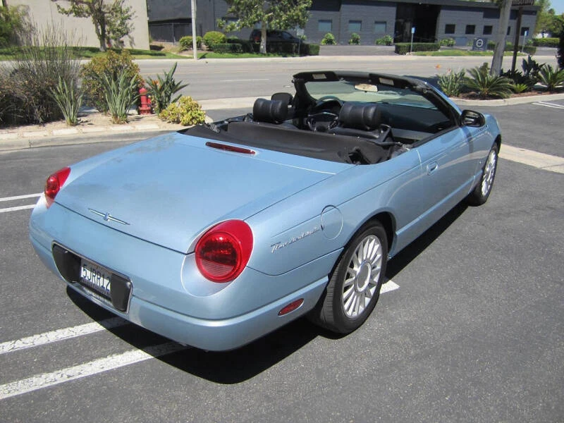 2004 Ford Thunderbird 11th Gen - Image 23 of 31