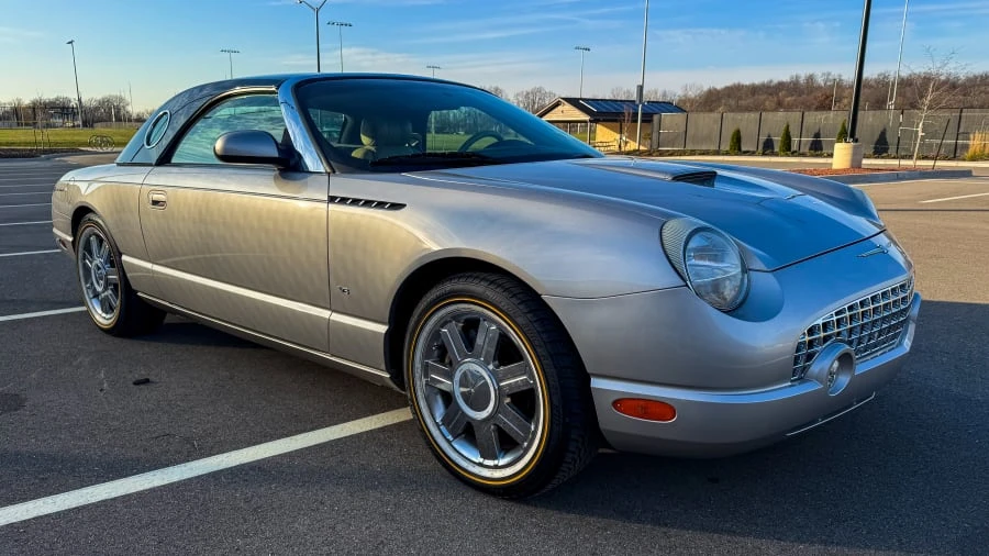2004 Ford Thunderbird 11th Gen - Image 10 of 31