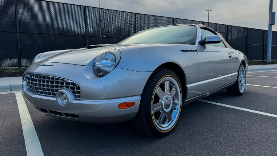 2004 Ford Thunderbird 11th Gen - Image 9 of 31