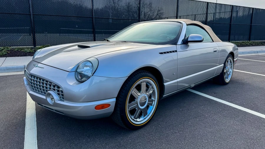 2004 Ford Thunderbird 11th Gen - Image 11 of 31