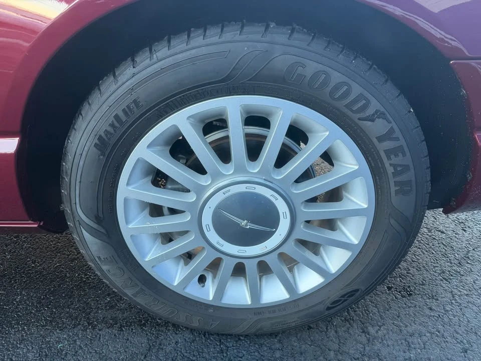2004 Ford Thunderbird 11th Gen - Image 12 of 14