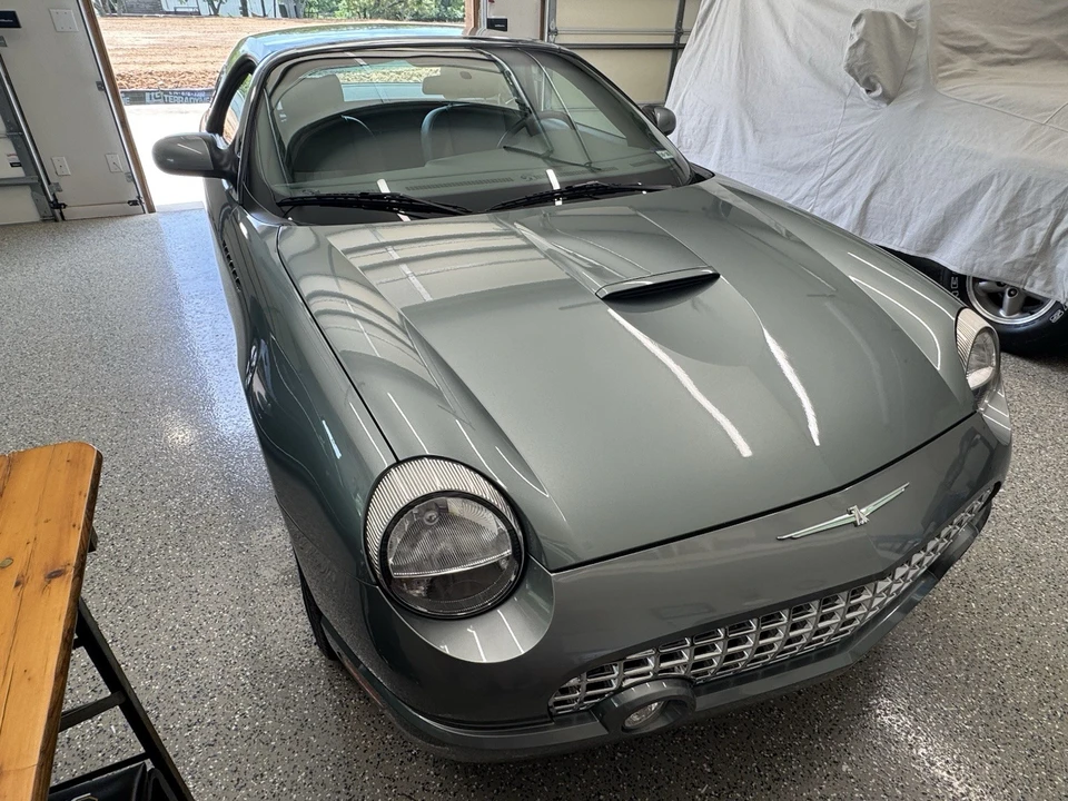 2004 Ford Thunderbird 11th Gen - Image 17 of 23