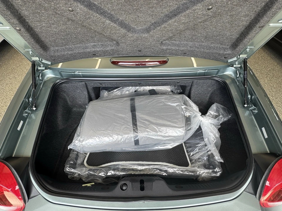 2004 Ford Thunderbird 11th Gen - Image 4 of 23