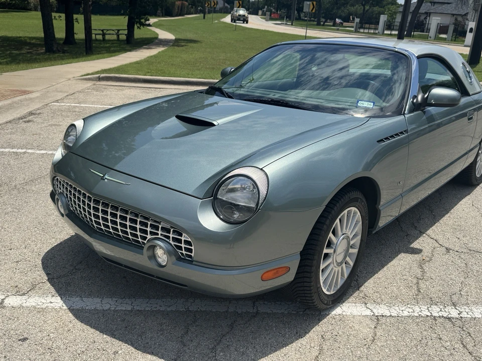 2004 Ford Thunderbird 11th Gen - Image 14 of 23