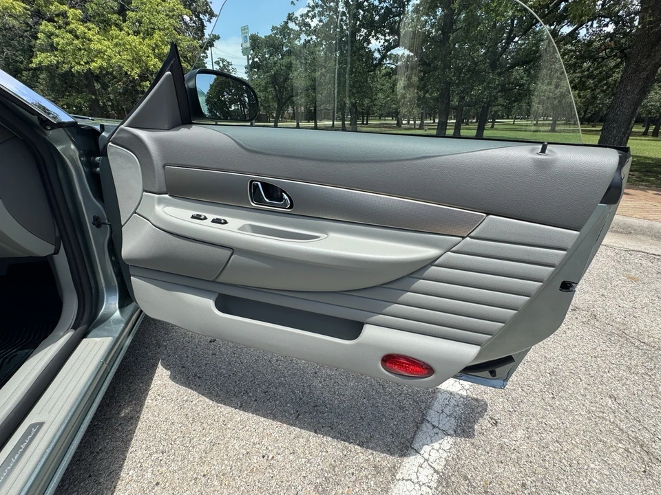 2004 Ford Thunderbird 11th Gen - Image 15 of 23