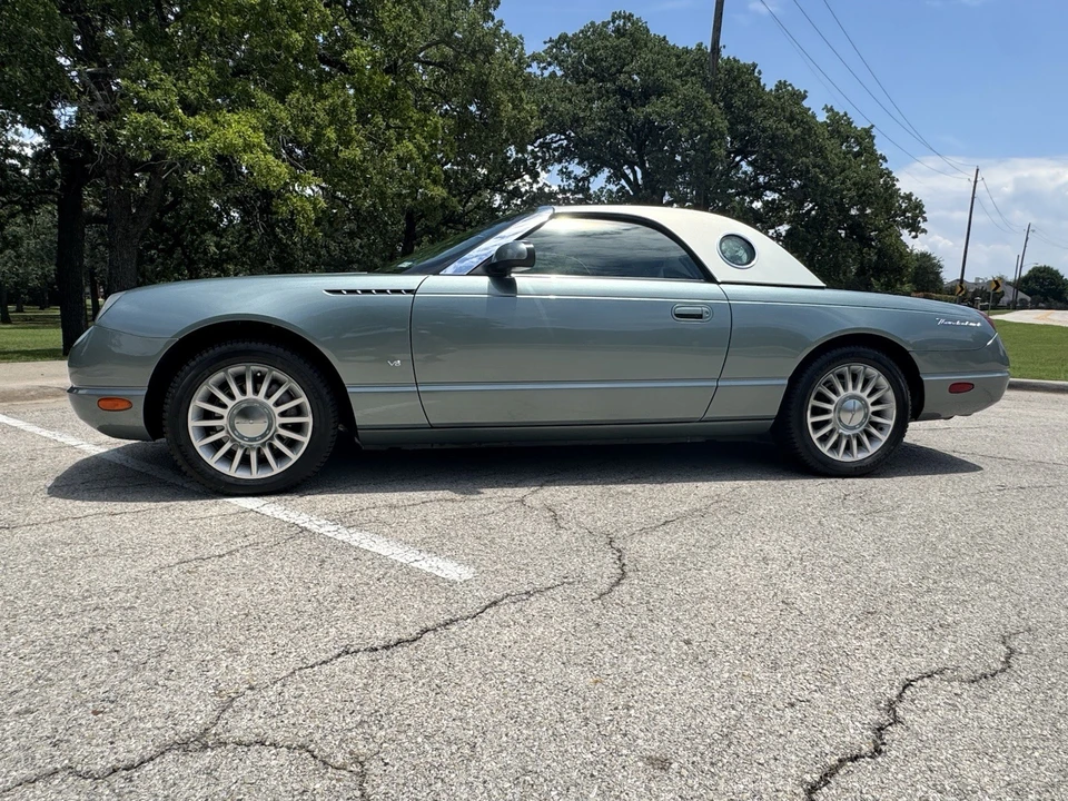 2004 Ford Thunderbird 11th Gen - Image 20 of 23