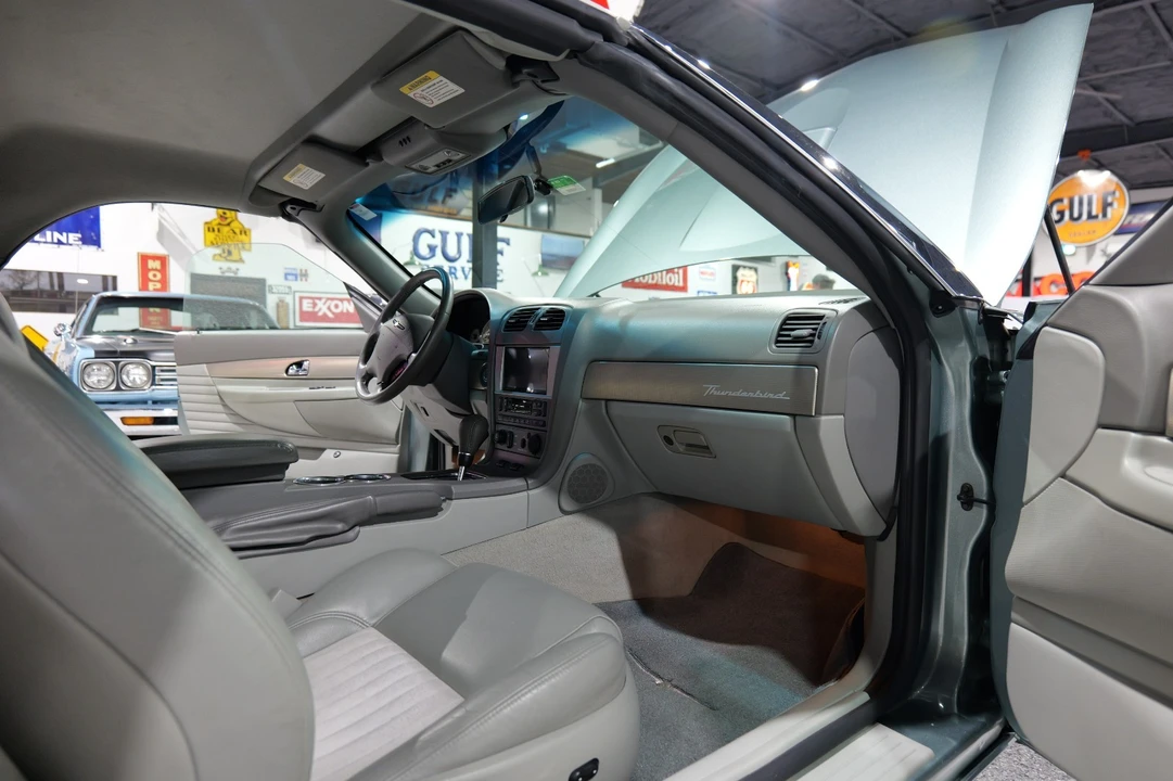 2004 Ford Thunderbird 11th Gen - Image 21 of 21