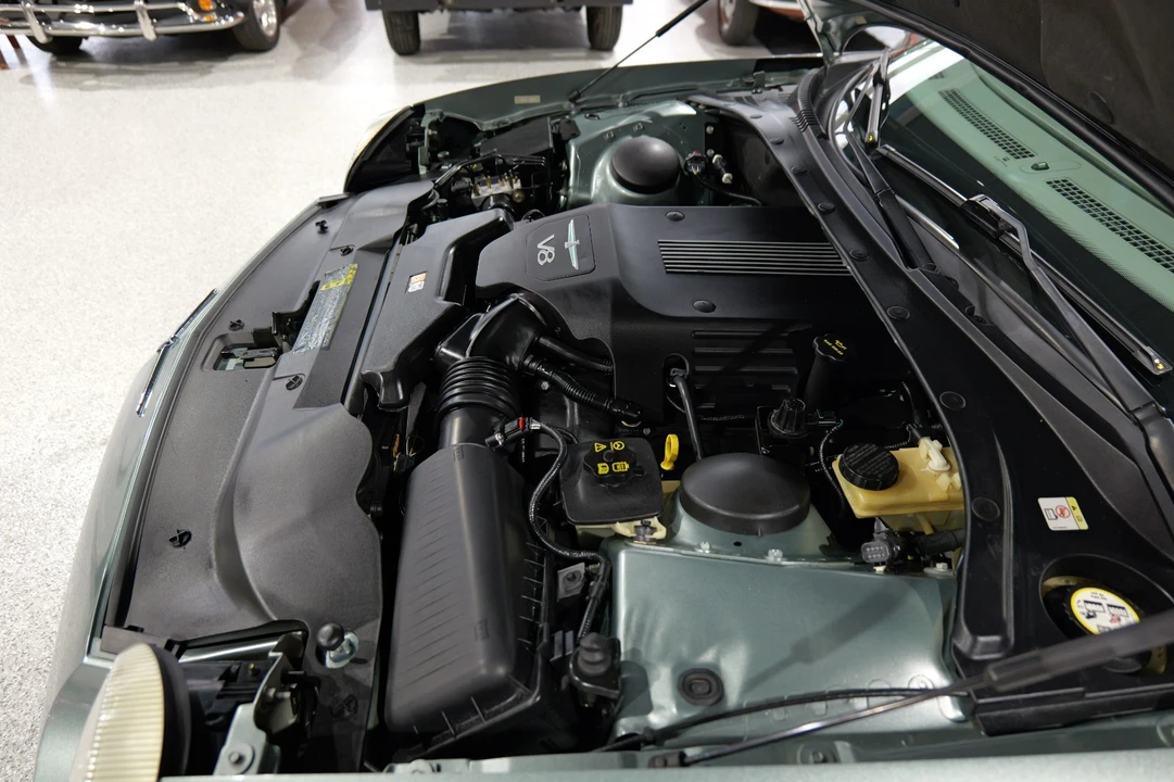 2004 Ford Thunderbird 11th Gen - Image 16 of 21
