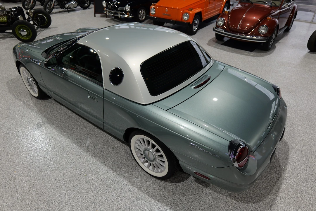 2004 Ford Thunderbird 11th Gen - Image 12 of 21