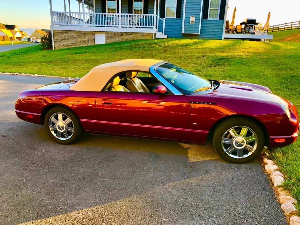 2004 Ford Thunderbird 11th Gen - Image 10 of 23