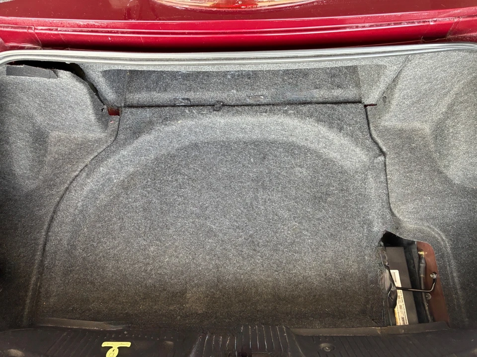 2004 Ford Thunderbird 11th Gen - Image 20 of 23