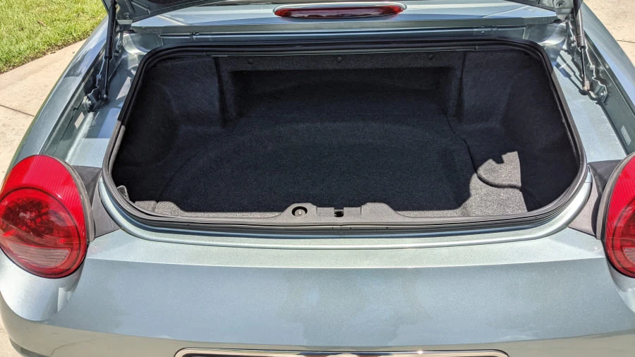 2004 Ford Thunderbird 11th Gen - Image 8 of 15