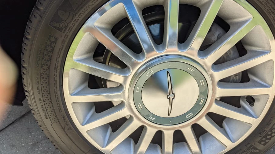 2004 Ford Thunderbird 11th Gen - Image 7 of 15