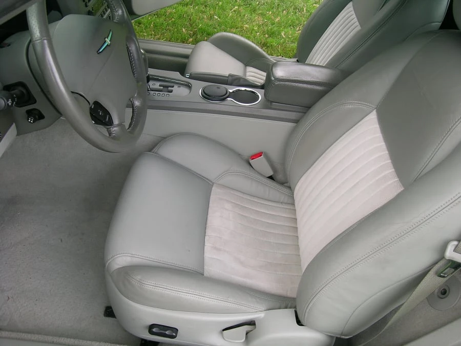 2004 Ford Thunderbird 11th Gen - Image 5 of 8