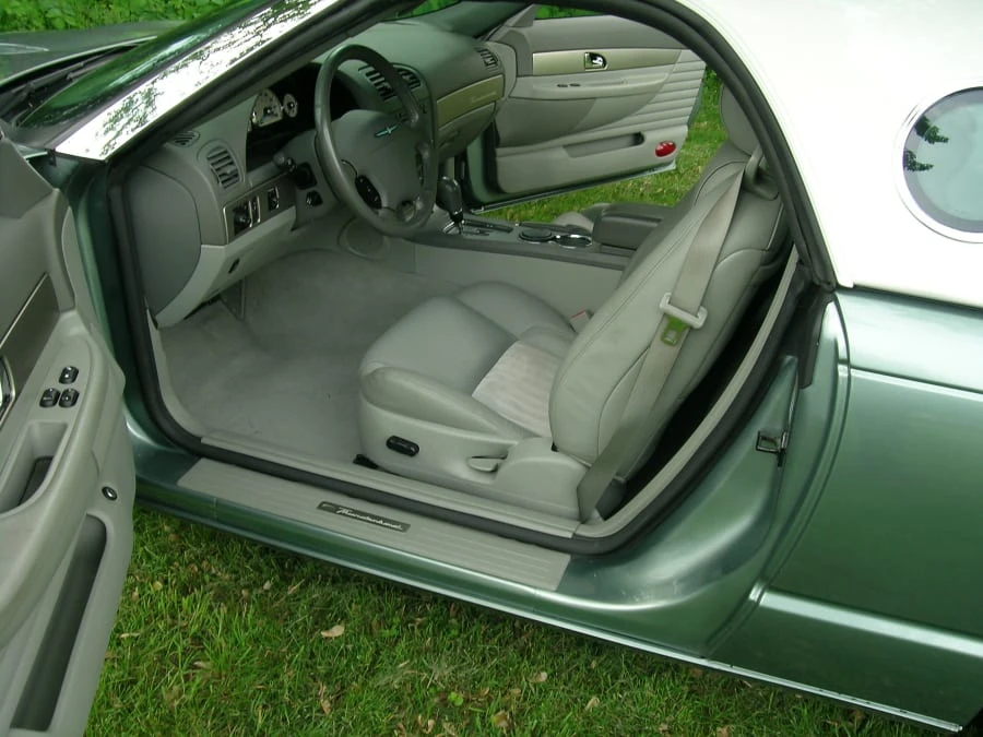 2004 Ford Thunderbird 11th Gen - Image 6 of 8