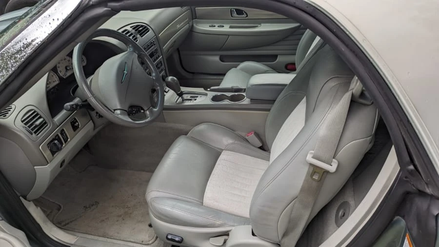 2004 Ford Thunderbird 11th Gen - Image 14 of 17