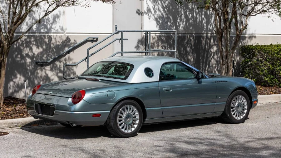 2004 Ford Thunderbird 11th Gen - Image 25 of 26