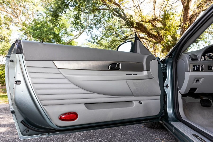 2004 Ford Thunderbird 11th Gen - Image 3 of 26