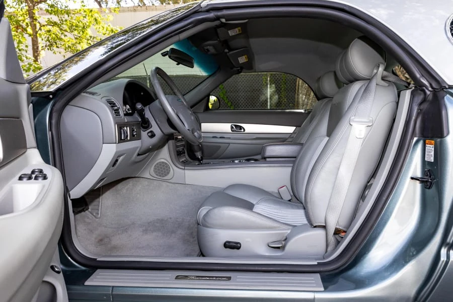 2004 Ford Thunderbird 11th Gen - Image 4 of 26