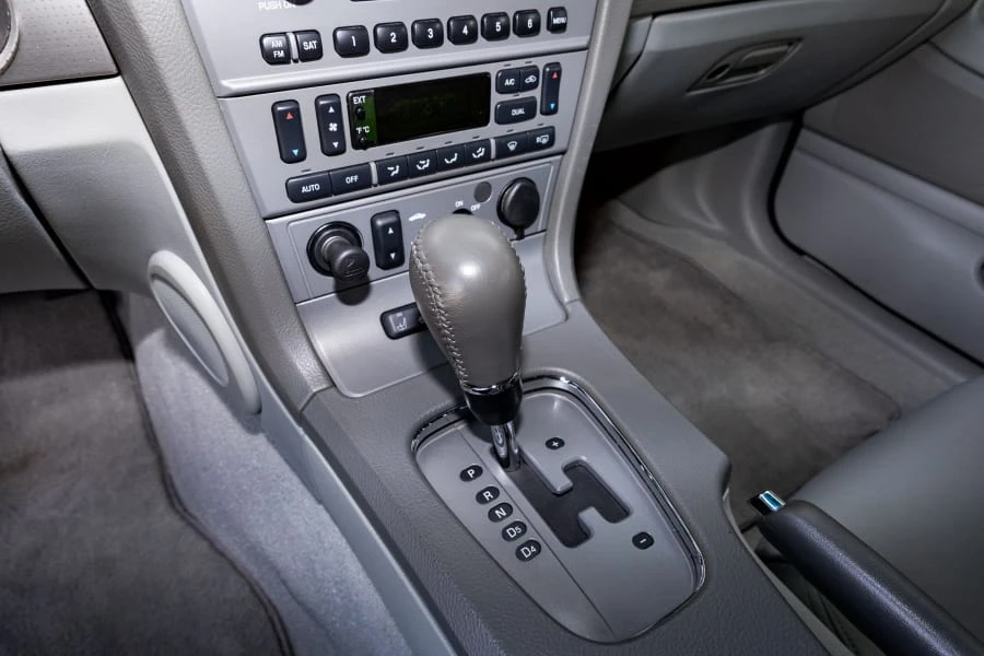 2004 Ford Thunderbird 11th Gen - Image 9 of 26