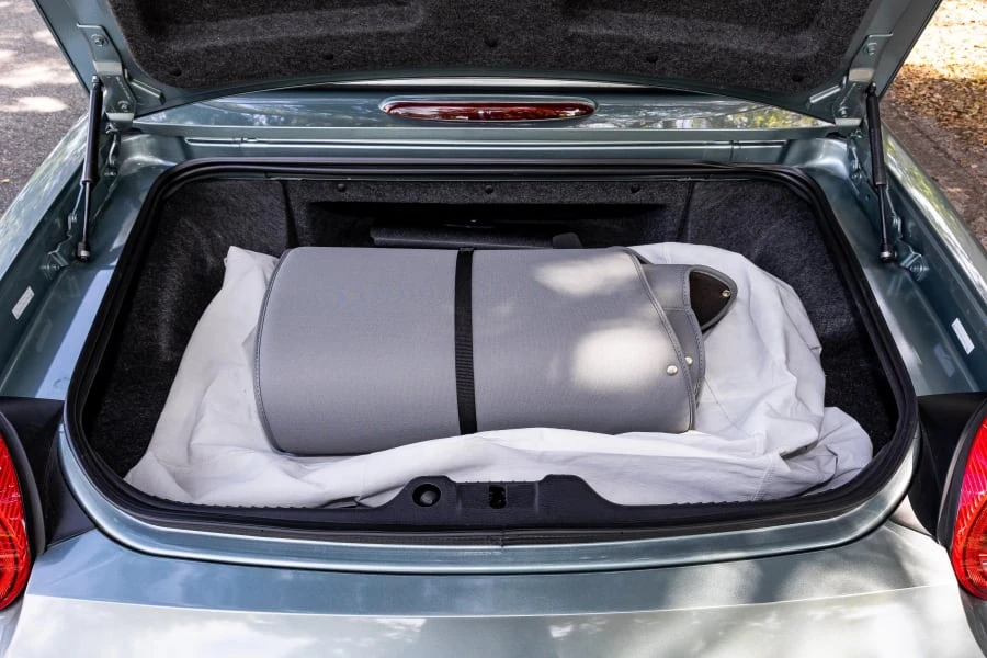 2004 Ford Thunderbird 11th Gen - Image 22 of 26