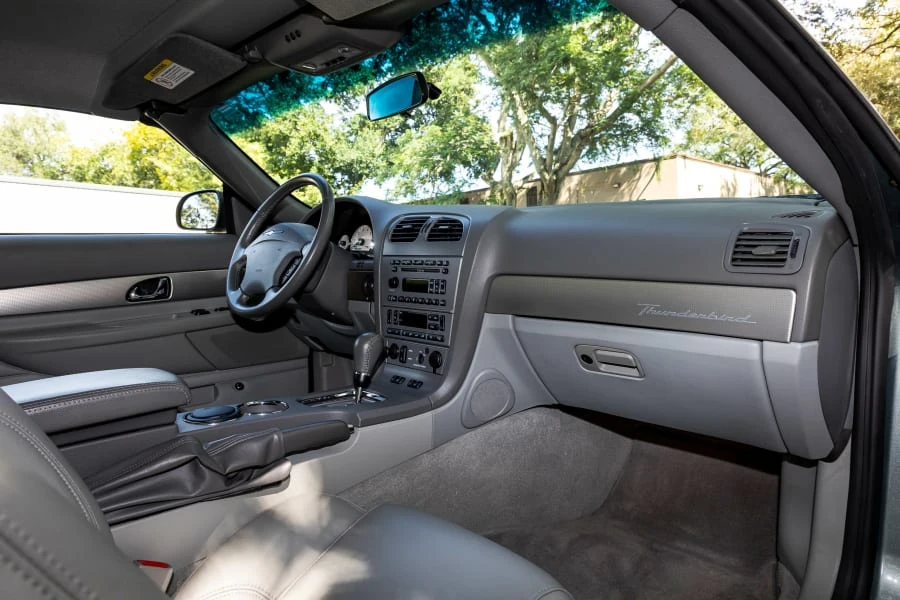 2004 Ford Thunderbird 11th Gen - Image 11 of 26