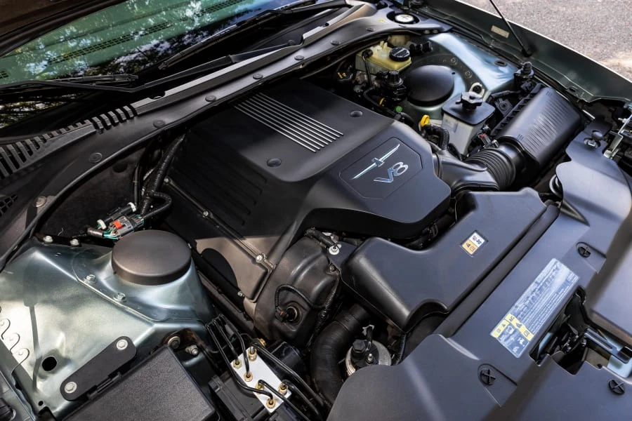2004 Ford Thunderbird 11th Gen - Image 13 of 26