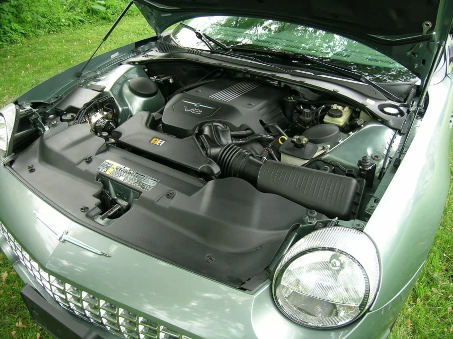 2004 Ford Thunderbird 11th Gen - Image 5 of 9