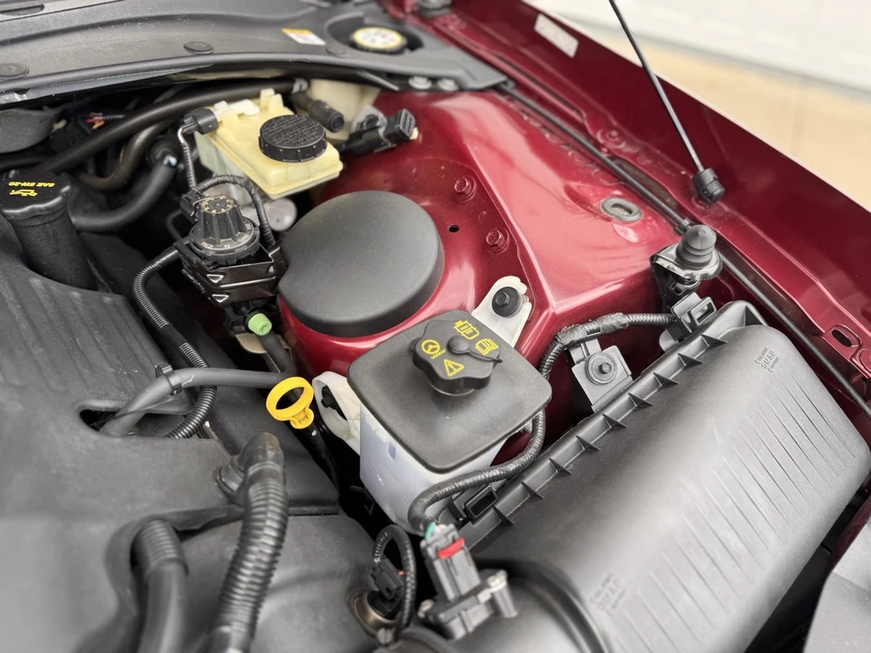 2004 Ford Thunderbird 11th Gen - Image 19 of 31