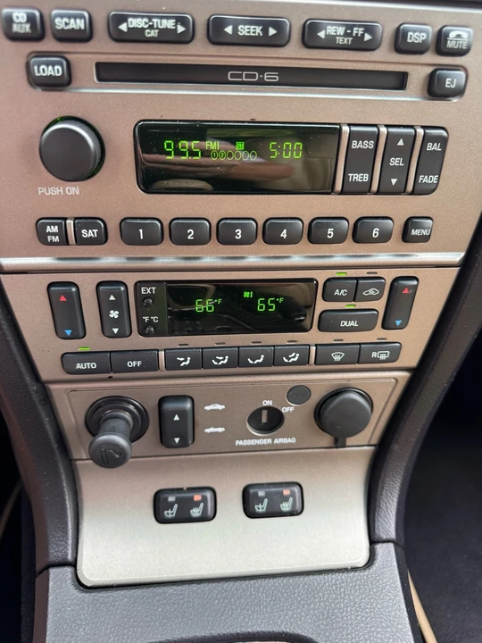 2004 Ford Thunderbird 11th Gen - Image 13 of 31