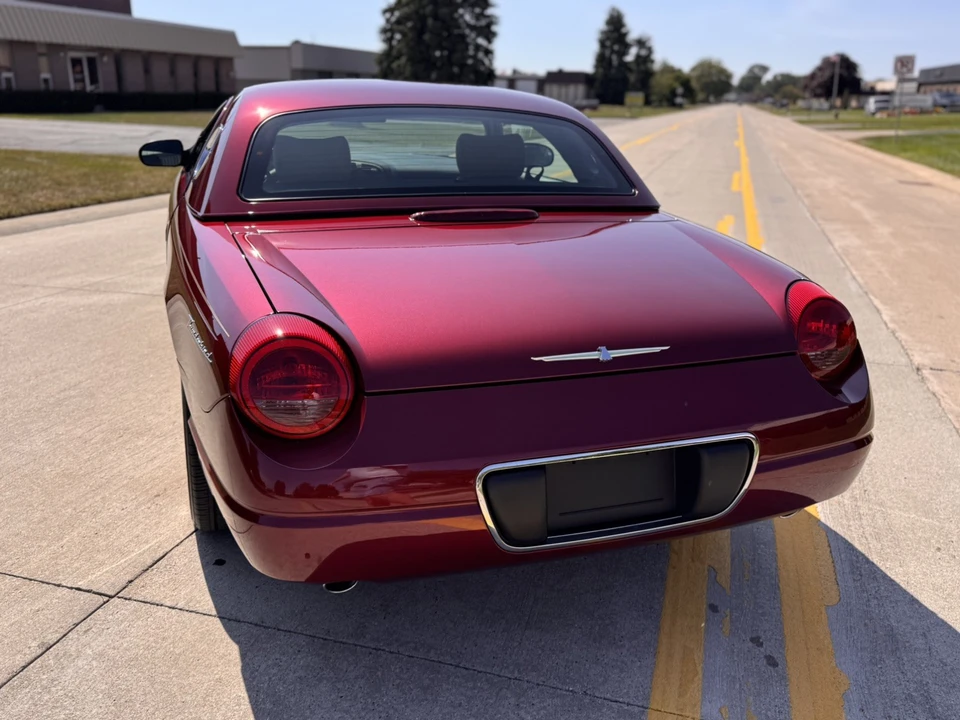 2004 Ford Thunderbird 11th Gen - Image 29 of 31