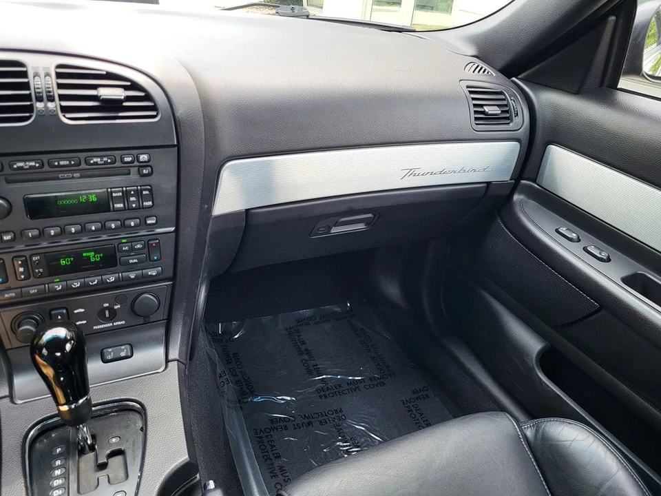 2004 Ford Thunderbird 11th Gen - Image 22 of 30
