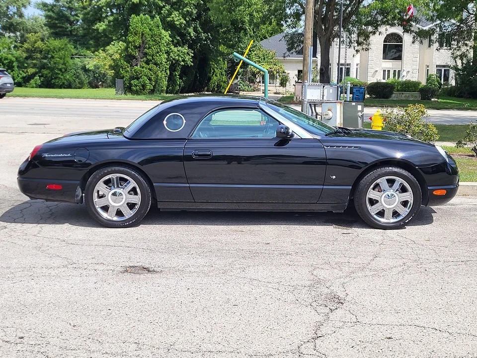 2004 Ford Thunderbird 11th Gen - Image 4 of 30
