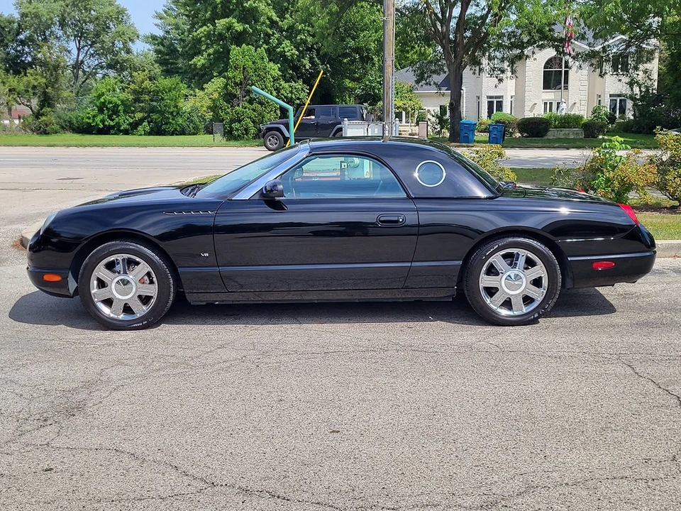 2004 Ford Thunderbird 11th Gen - Image 10 of 30