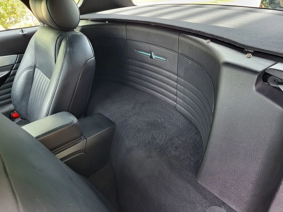 2004 Ford Thunderbird 11th Gen - Image 18 of 30