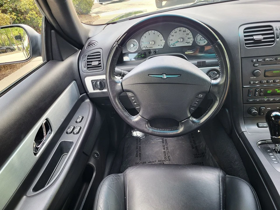 2004 Ford Thunderbird 11th Gen - Image 21 of 30