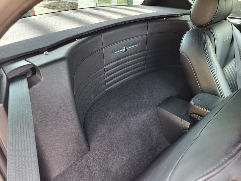 2004 Ford Thunderbird 11th Gen - Image 19 of 30