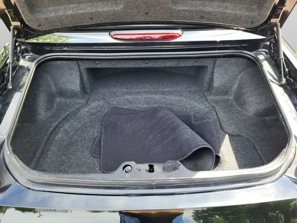 2004 Ford Thunderbird 11th Gen - Image 15 of 30