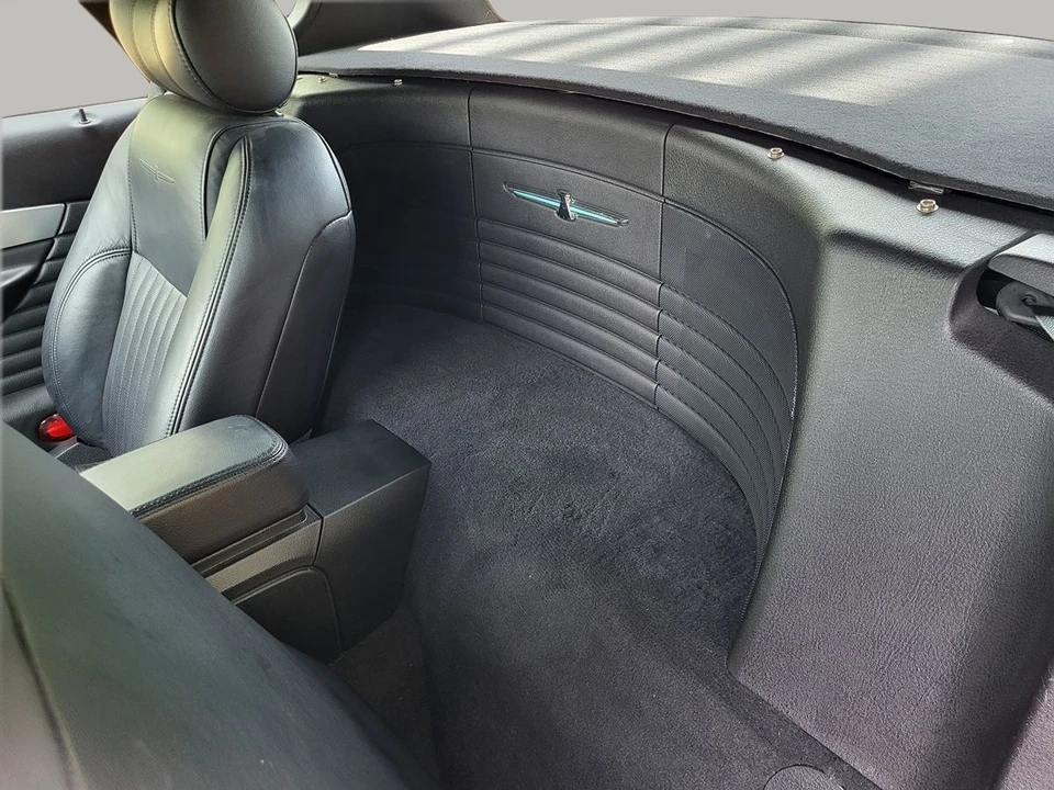 2004 Ford Thunderbird 11th Gen - Image 18 of 30