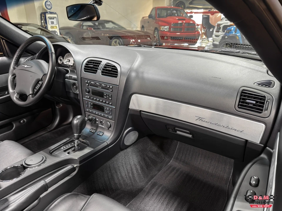 2004 Ford Thunderbird 11th Gen - Image 14 of 31