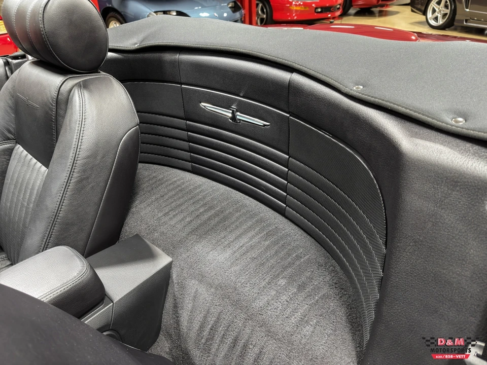 2004 Ford Thunderbird 11th Gen - Image 23 of 31