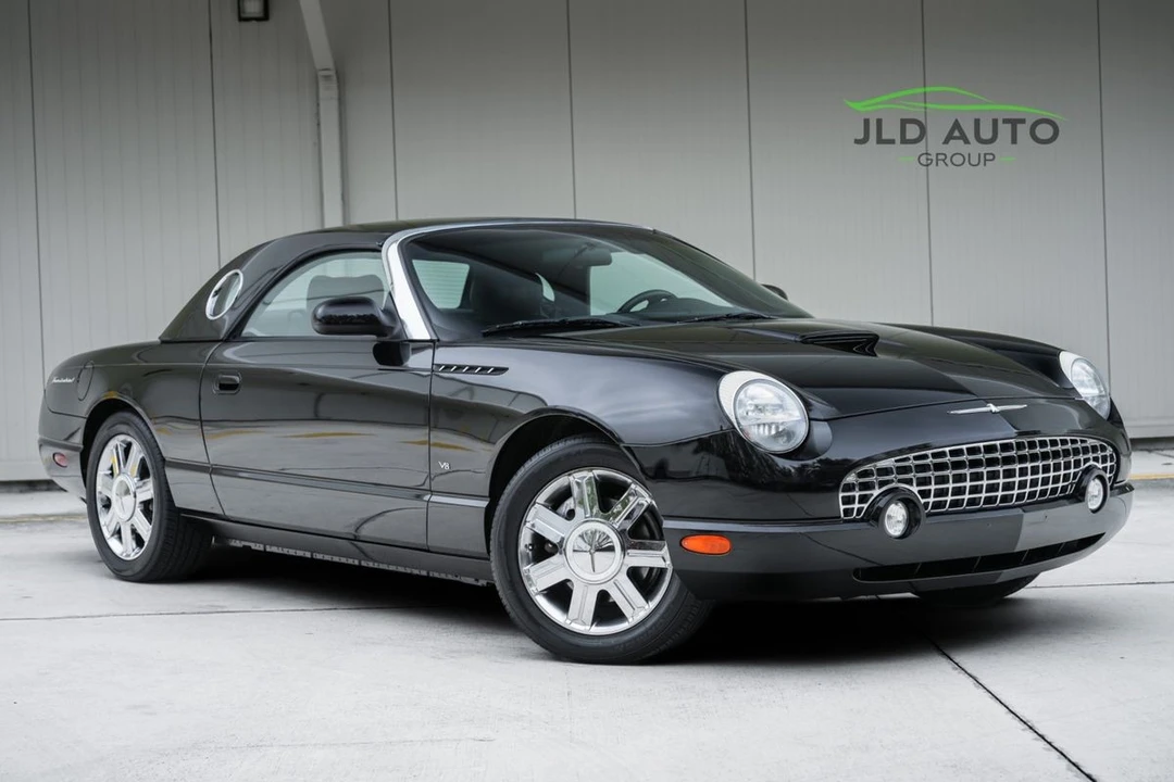 2004 Ford Thunderbird 11th Gen - Image 3 of 21