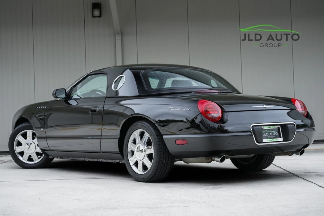 2004 Ford Thunderbird 11th Gen - Image 12 of 21